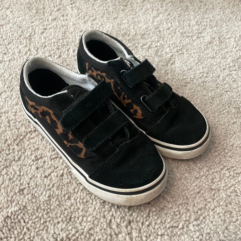 Vans Leopard Velcro Low Top Sneakers. Girls Size 10.